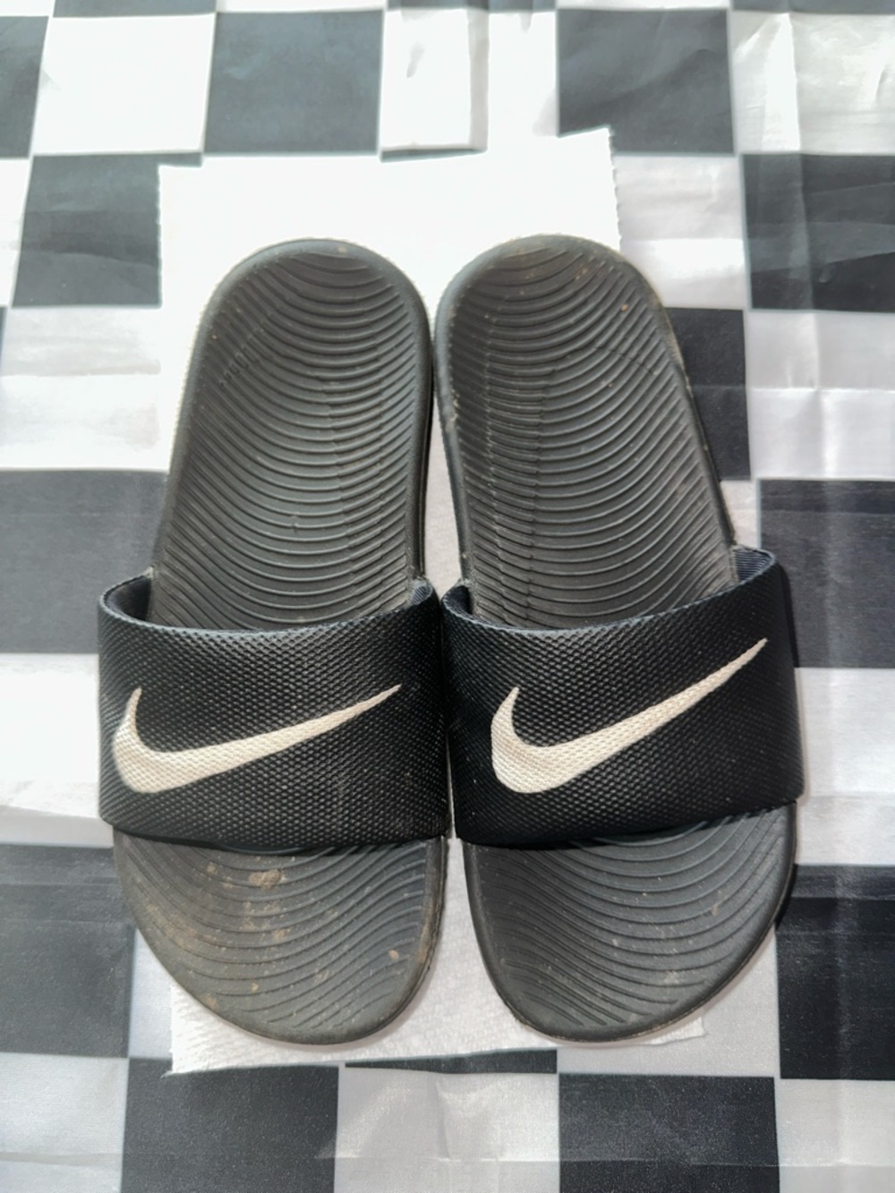 Nike Boys Black Slides with White Swoosh 2